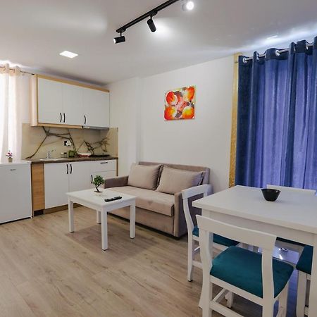 2E Apartments ซารานเดอ ภายนอก รูปภาพ